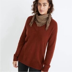 Madewell Bartlett V-Neck Pullover Sweater in Coziest Yarn